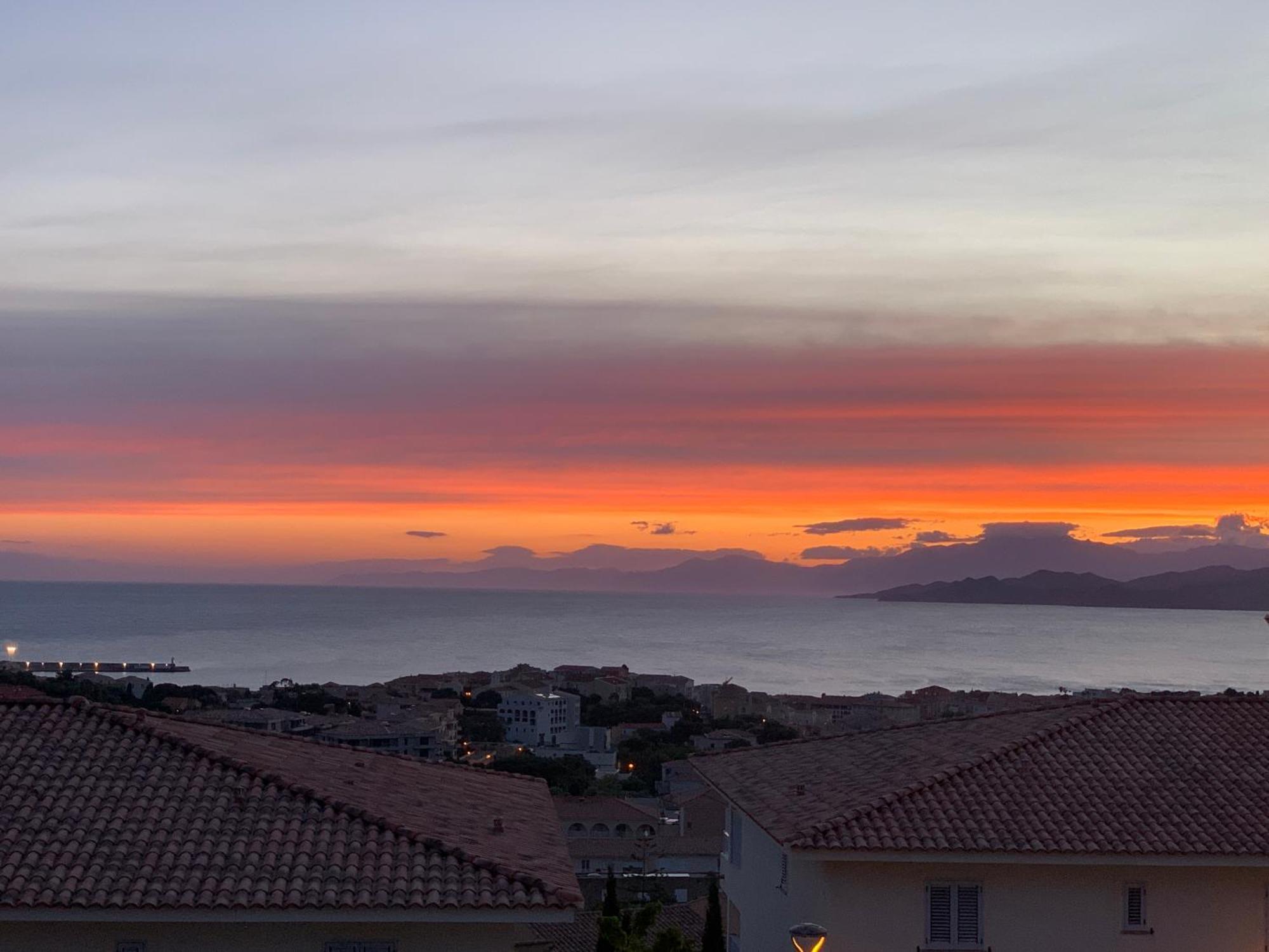 T2 Clim 54M2, 17M2 De Terrasse Tres Belle Vue Mer L'Ile-Rousse  Luaran gambar